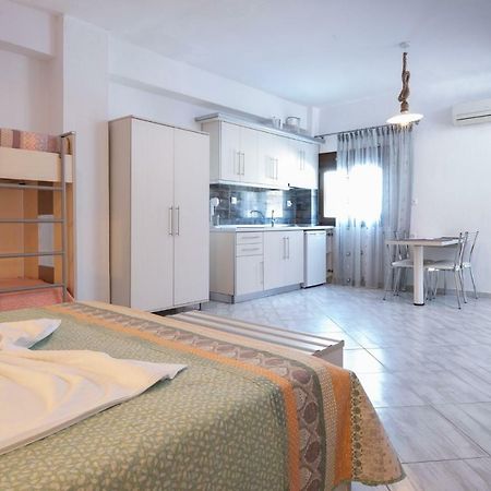 Nikola'S Apartments Toroni Esterno foto